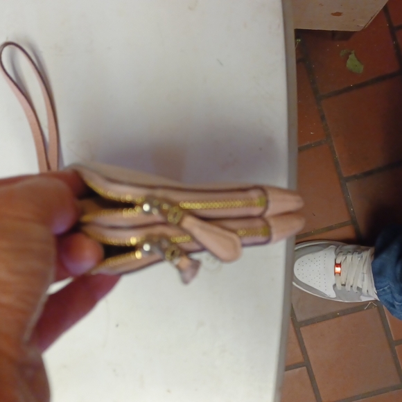 Coach wristlet - Picture 6 of 6